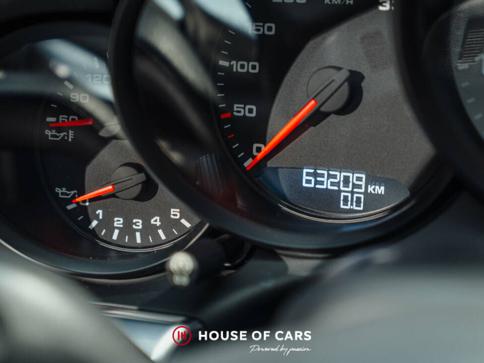 Image 24/25 of Porsche 911 Carrera 4S (2014)