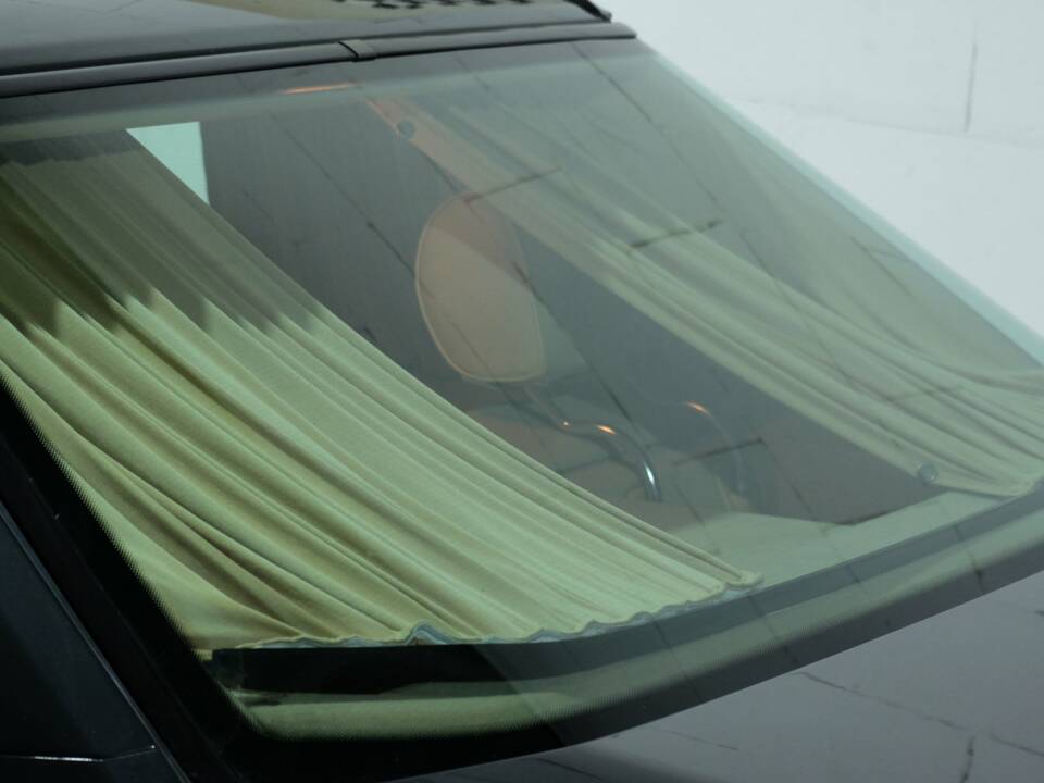 Image 23/32 de Mercedes-Benz 400 E (1991)