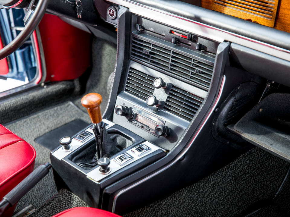 Image 29/50 of BMW 3.0 CS (1972)