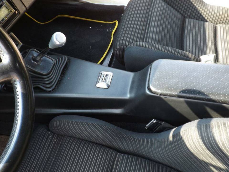 Image 17/50 of Chevrolet Camaro Z28 (1974)