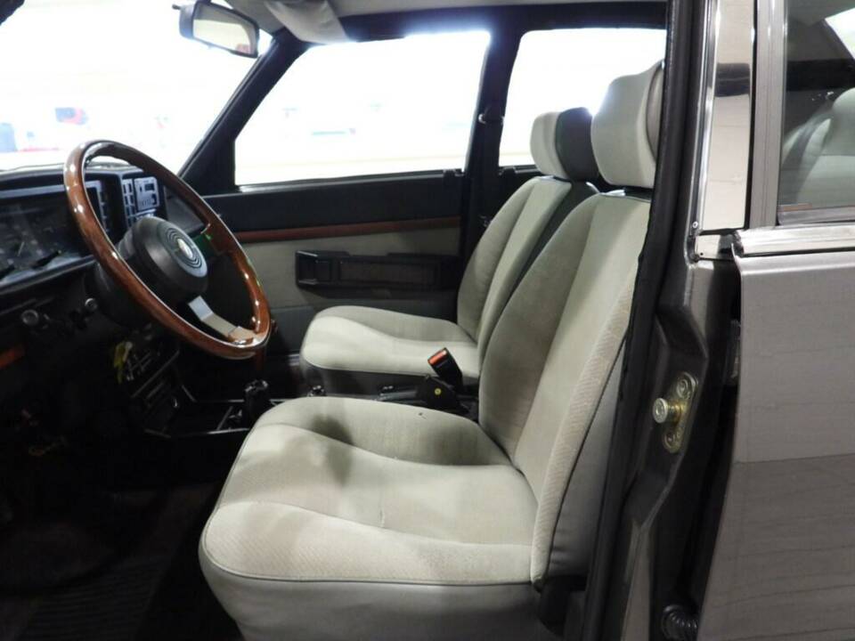 Bild 3/10 von Alfa Romeo Alfetta 2.0 (1985)