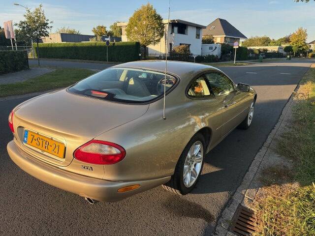 Bild 6/8 von Jaguar XK8 4.0 (1998)