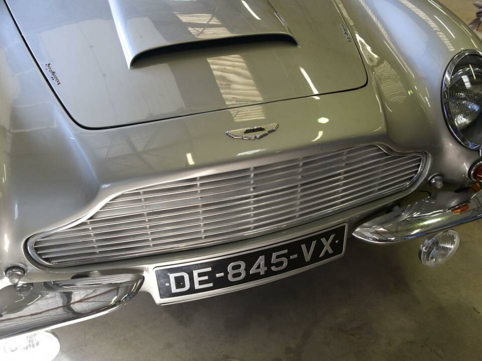 Bild 9/50 von Aston Martin DB 6 Vantage (1966)