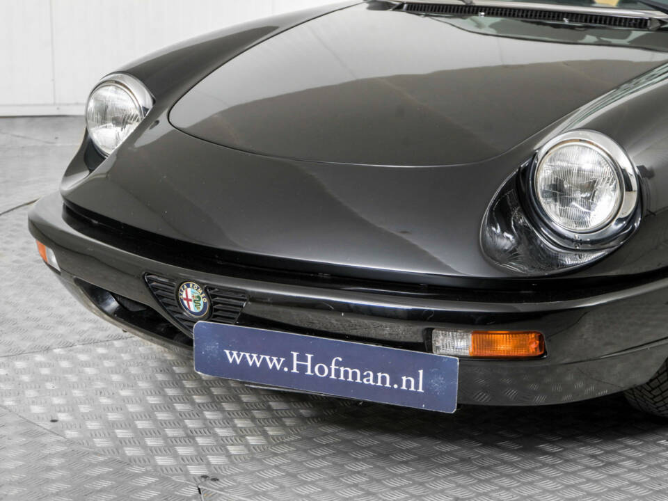 Bild 19/50 von Alfa Romeo 2.0 Spider (1991)