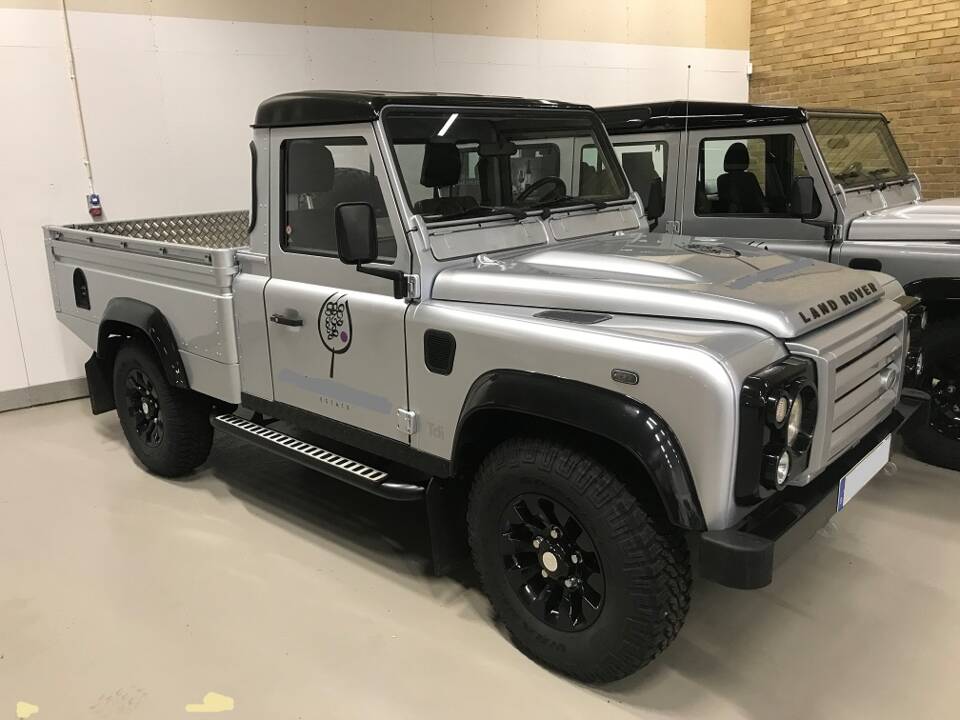 Immagine 1/10 di Land Rover Defender 110 300Tdi (1998)