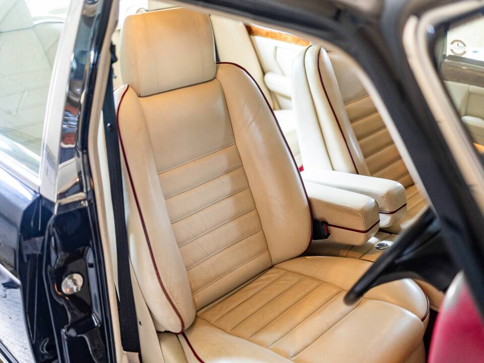 Bild 28/45 von Bentley Turbo R (1988)