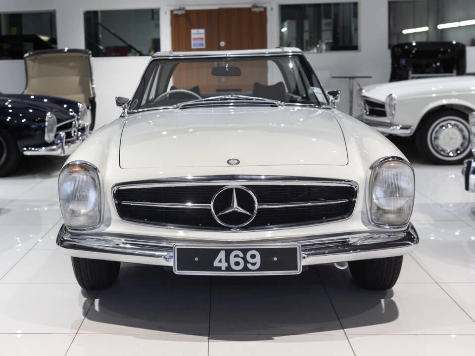 Bild 3/74 von Mercedes-Benz 280 SL (1969)