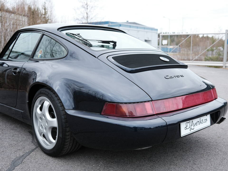 Image 8/97 of Porsche 911 Carrera 4 (1991)
