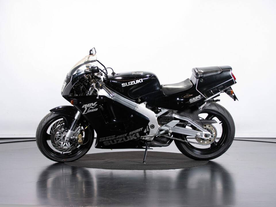 Immagine 1/48 di Suzuki RGV 250 Gamma (1990)