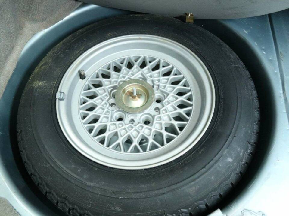 Bild 32/49 von BMW 633 CSi A (1980)