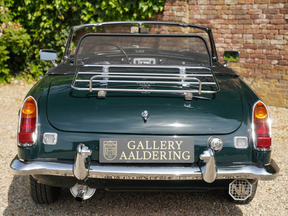 Image 11/50 of MG MGB (1969)