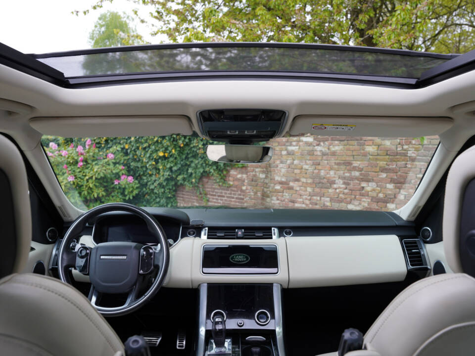 Image 33/50 of Land Rover Range Rover Sport P400e PHEV (2020)
