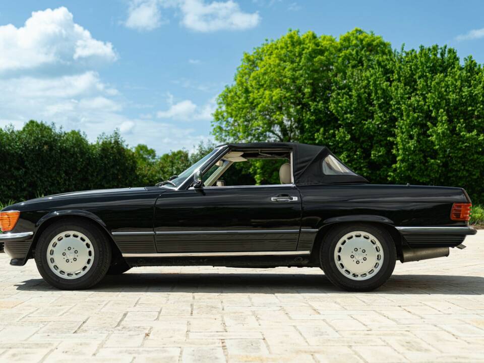 Image 4/50 of Mercedes-Benz 300 SL (1986)
