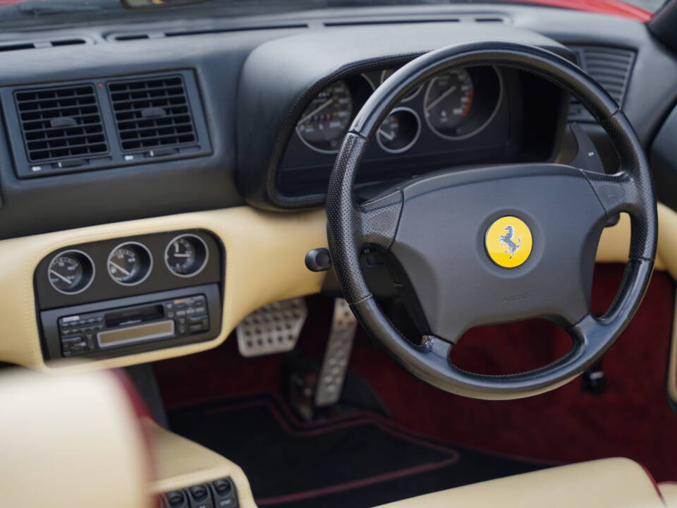 Image 21/50 of Ferrari F 355 Spider (1999)