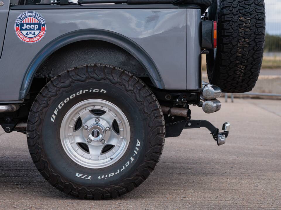 Bild 30/50 von Jeep CJ-7 Renegade (1982)