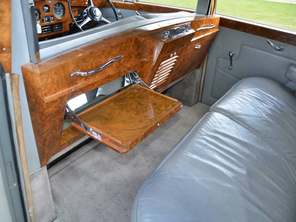Image 36/50 of Rolls-Royce Silver Cloud II (1961)