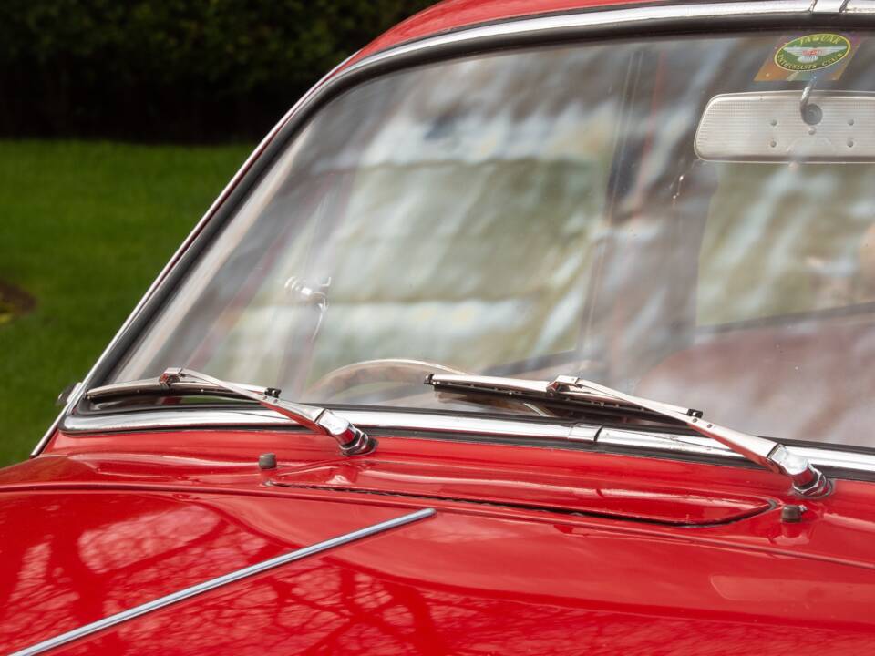 Image 22/50 of Jaguar Mk II 3.8 (1964)