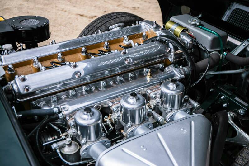Image 12/36 de Jaguar E-Type (1967)