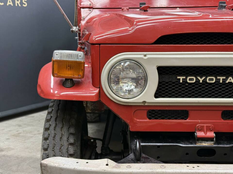 Immagine 42/50 di Toyota Land Cruiser FJ 40 (1975)