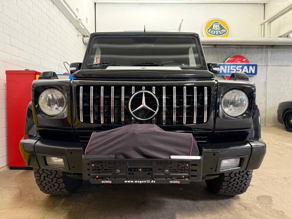 Image 3/22 de Mercedes-Benz G 55 AMG Kompressor (LWB) (2005)