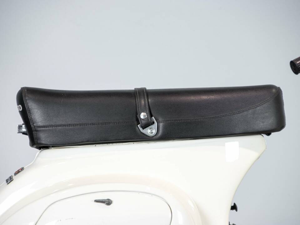 Image 20/33 of Piaggio DUMMY (1982)