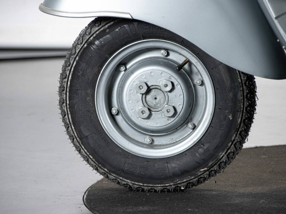 Image 14/45 de Piaggio Vespa 150 (1958)