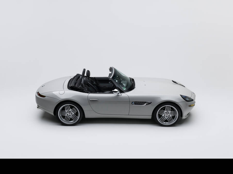 Image 7/80 of BMW Z8 (2000)