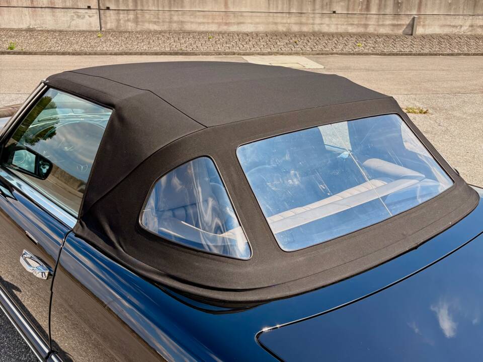 Image 9/17 de Mercedes-Benz 500 SL (1984)