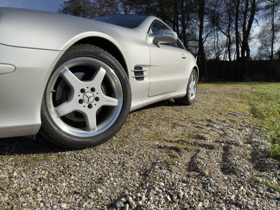 Image 77/89 of Mercedes-Benz SL 500 (2002)