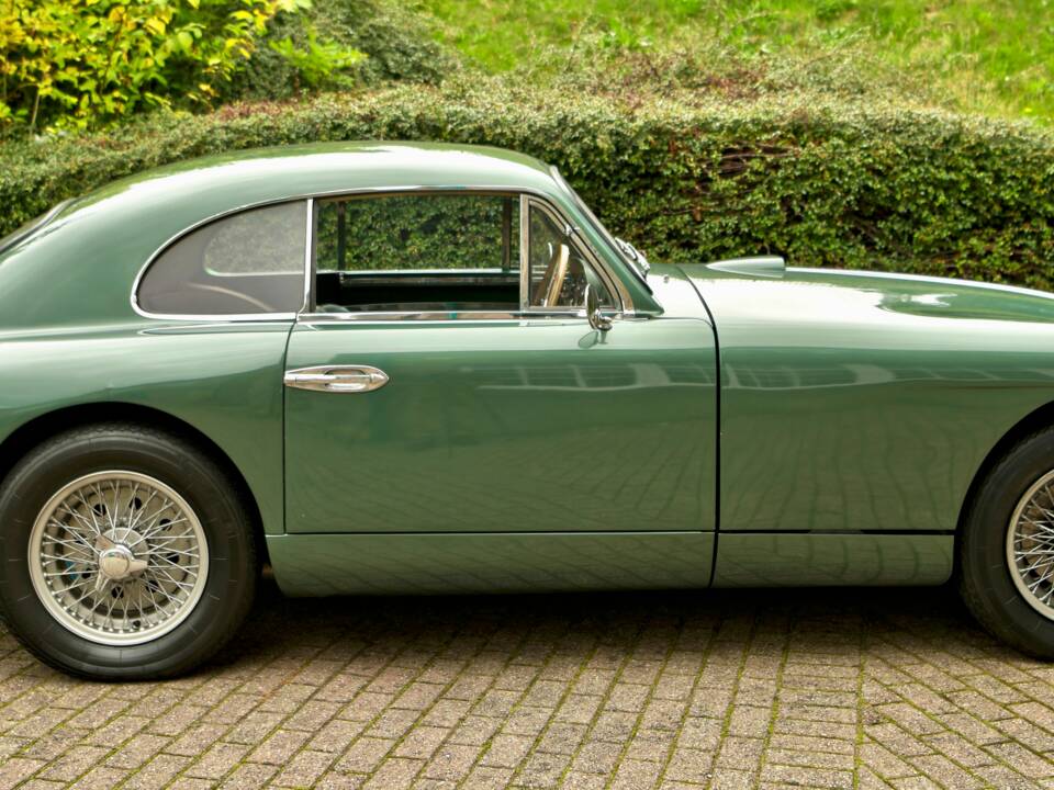 Image 4/18 of Aston Martin DB 2 (1953)