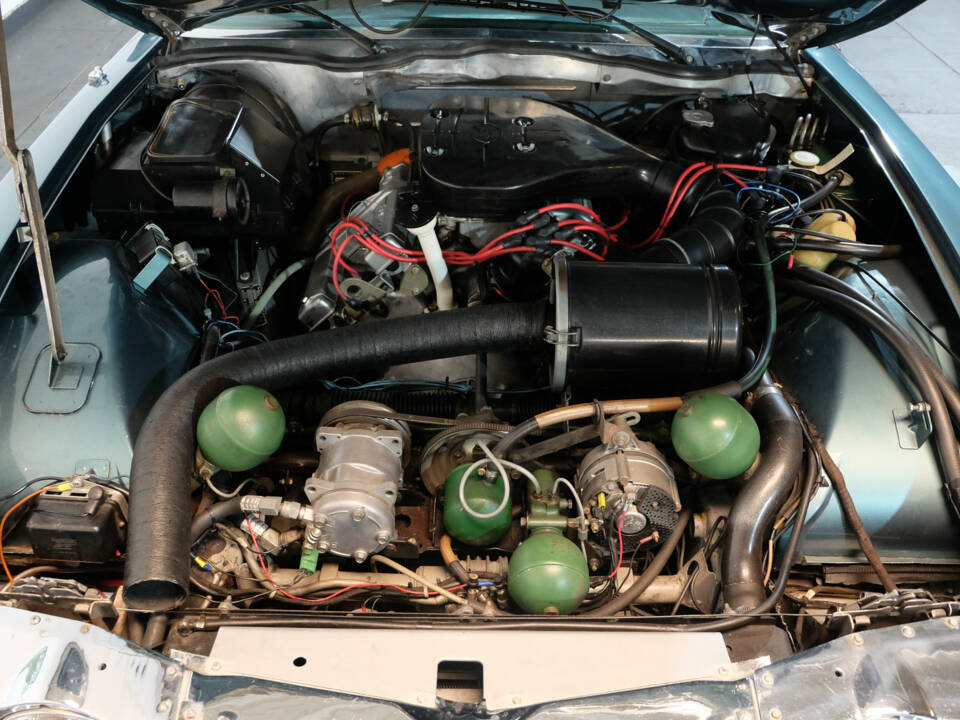 Image 24/28 of Citroën SM (1973)