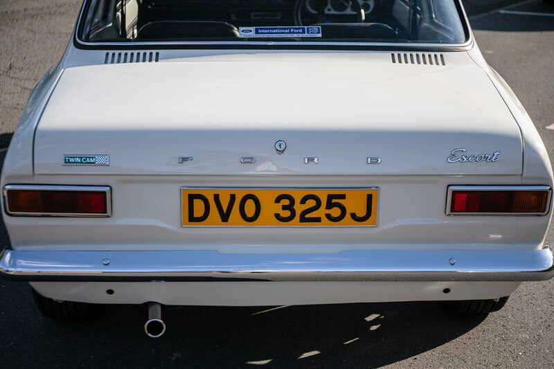 Image 24/38 of Ford Escort Twin Cam (1970)