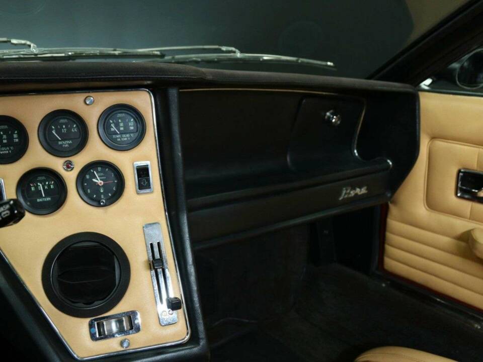Image 20/50 of Maserati Bora 4700 (1973)