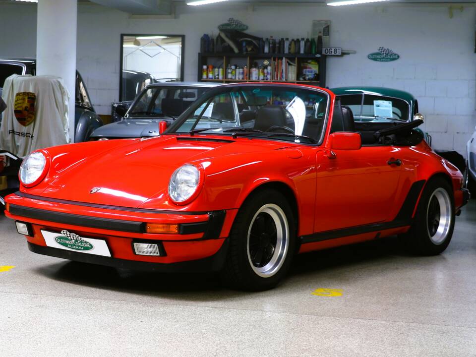 Image 3/47 of Porsche 911 Carrera 3.2 (1989)