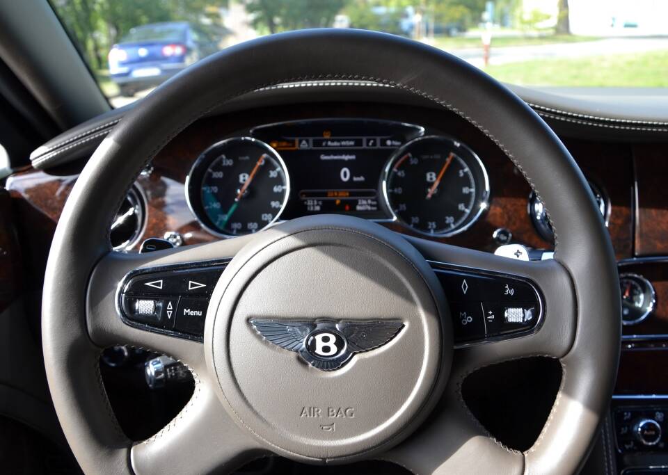 Image 22/36 of Bentley Mulsanne Speed (2015)