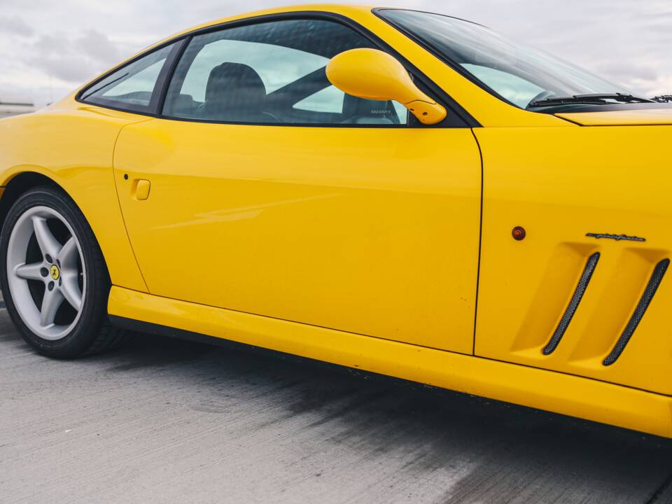 Bild 19/27 von Ferrari 550 Maranello (1997)