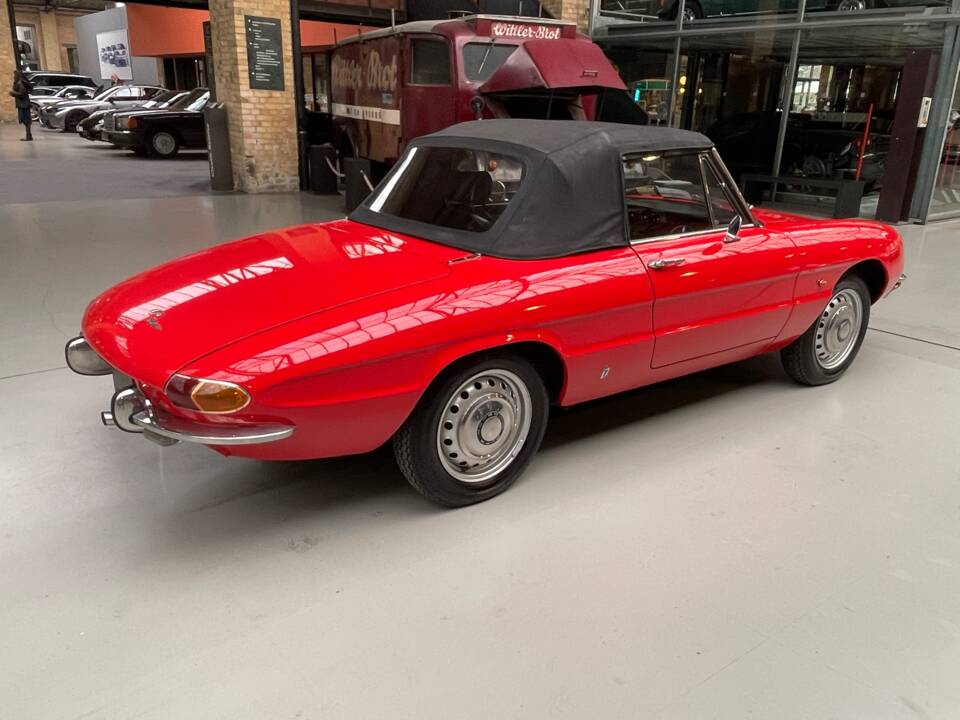 Afbeelding 3/33 van Alfa Romeo 1600 Duetto (1967)