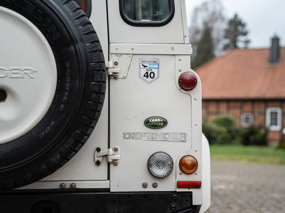 Image 15/50 of Land Rover Defender 90 (2008)