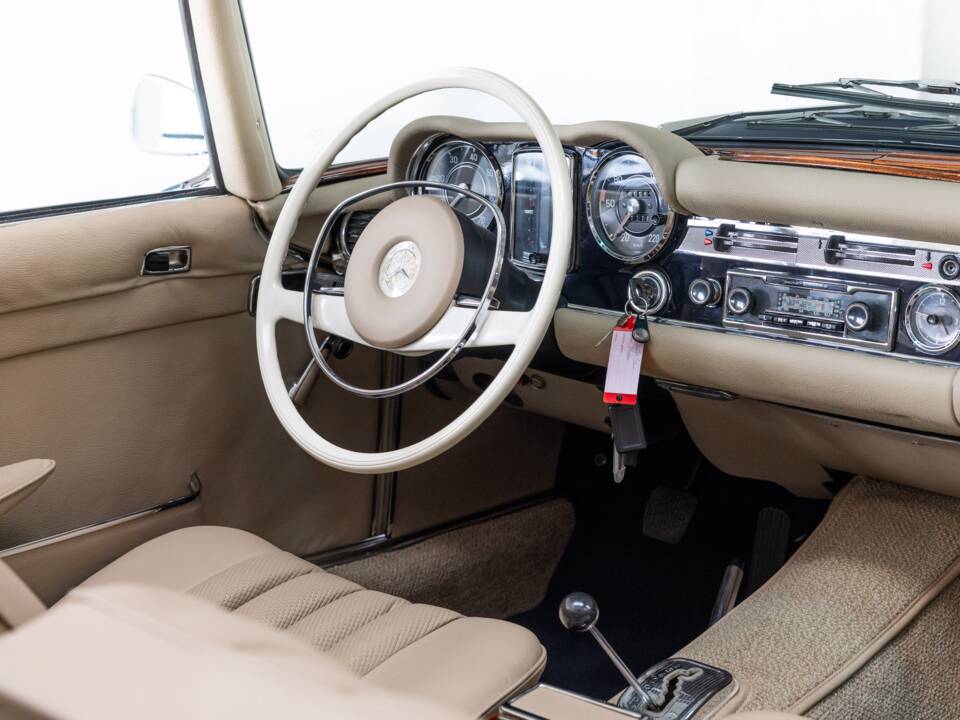 Image 11/40 de Mercedes-Benz 250 SL (1967)
