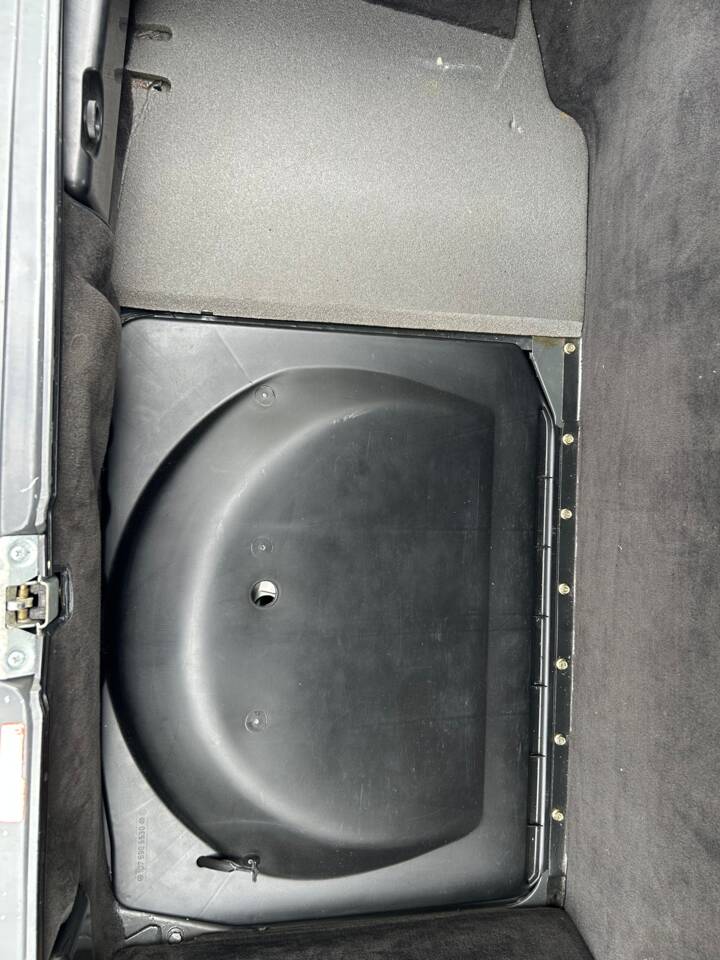 Image 24/36 of Mercedes-Benz 560 SL (1989)