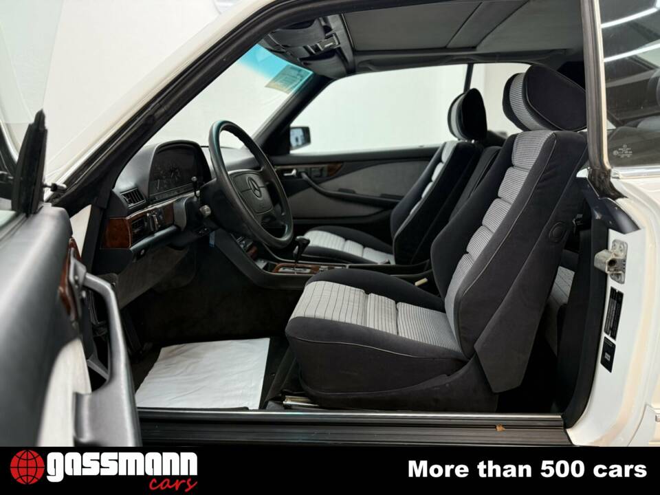 Immagine 8/15 di Mercedes-Benz 560 SEC (1989)