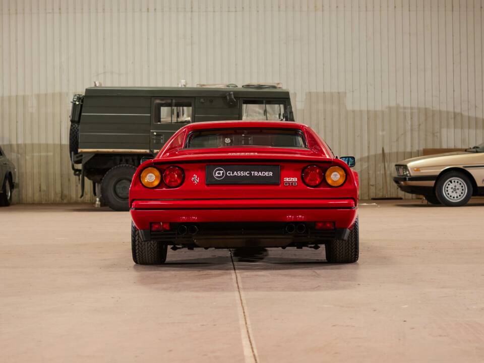 Image 10/79 of Ferrari 328 GTB (1985)