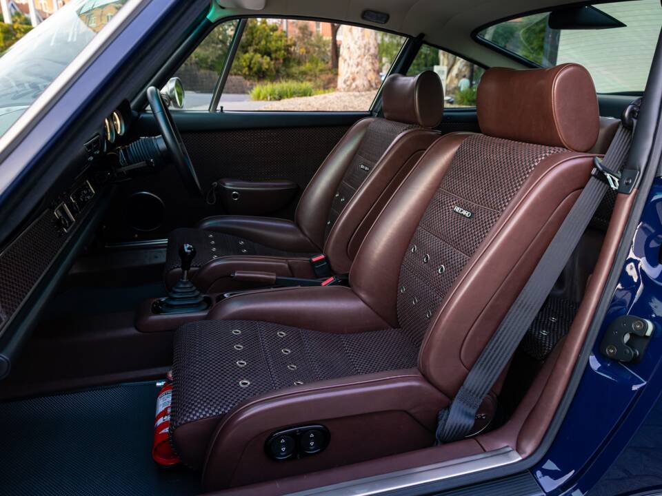 Image 22/32 of Porsche 911 Singer (2023)