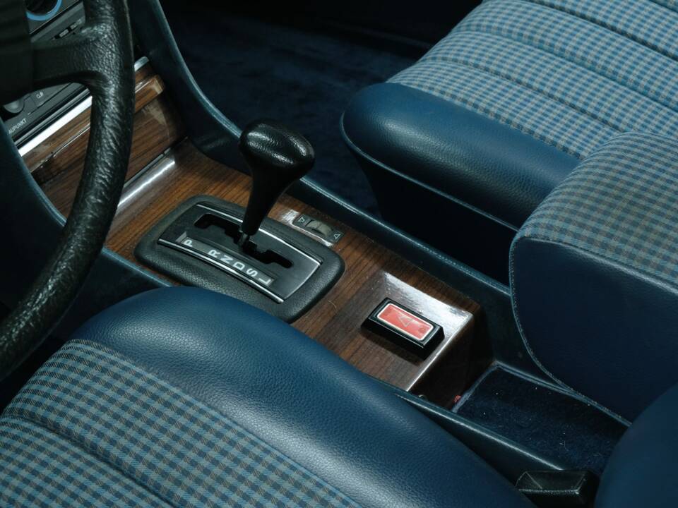 Image 27/50 de Mercedes-Benz 280 SEL (1978)