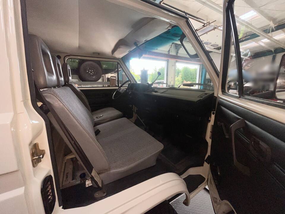 Bild 12/27 von Volkswagen T4 Kastenwagen 2.5 Syncro (1991)