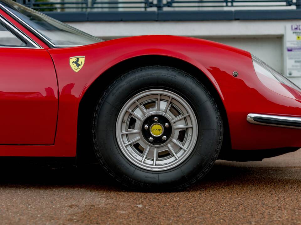 Image 7/30 of Ferrari Dino 246 GTS (1973)