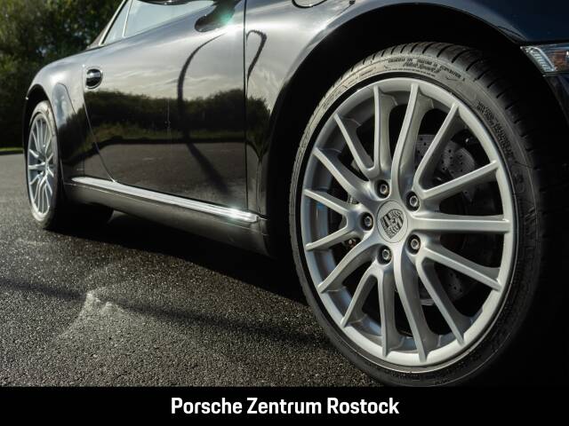 Immagine 23/26 di Porsche 911 Carrera (2011)