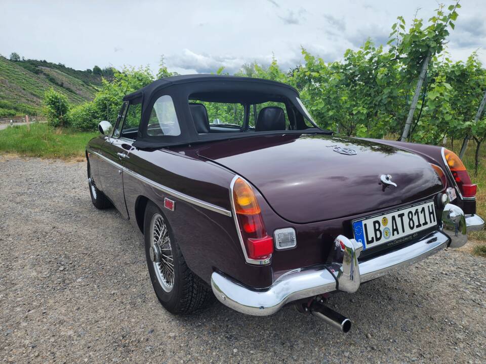 Image 40/55 of MG MGB (1969)