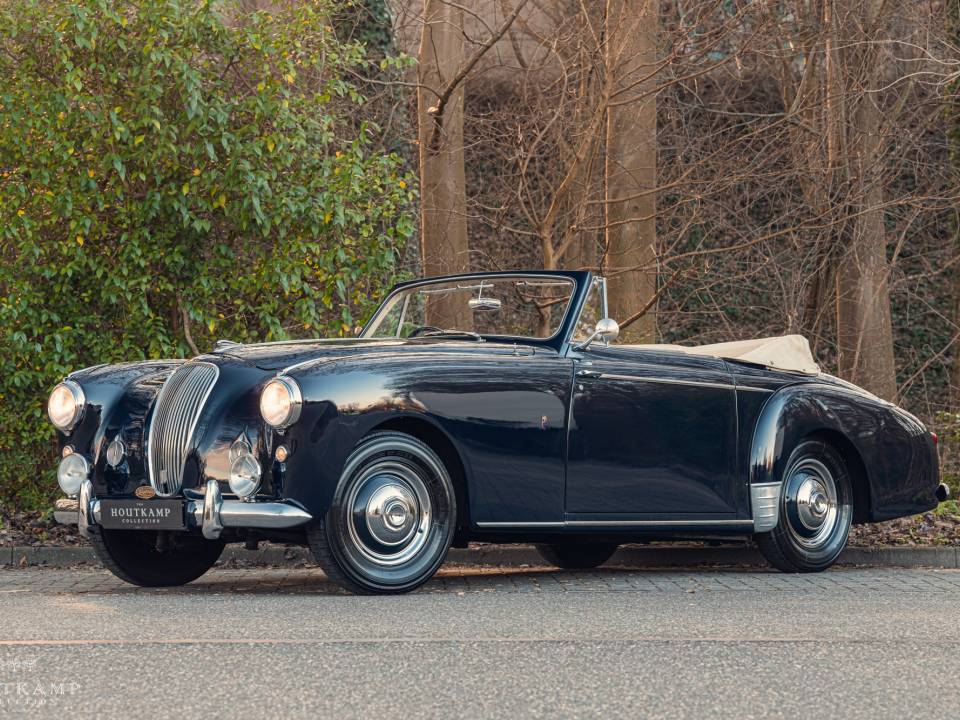 Imagen 1/18 de Lagonda 3 Liter MK I (1955)
