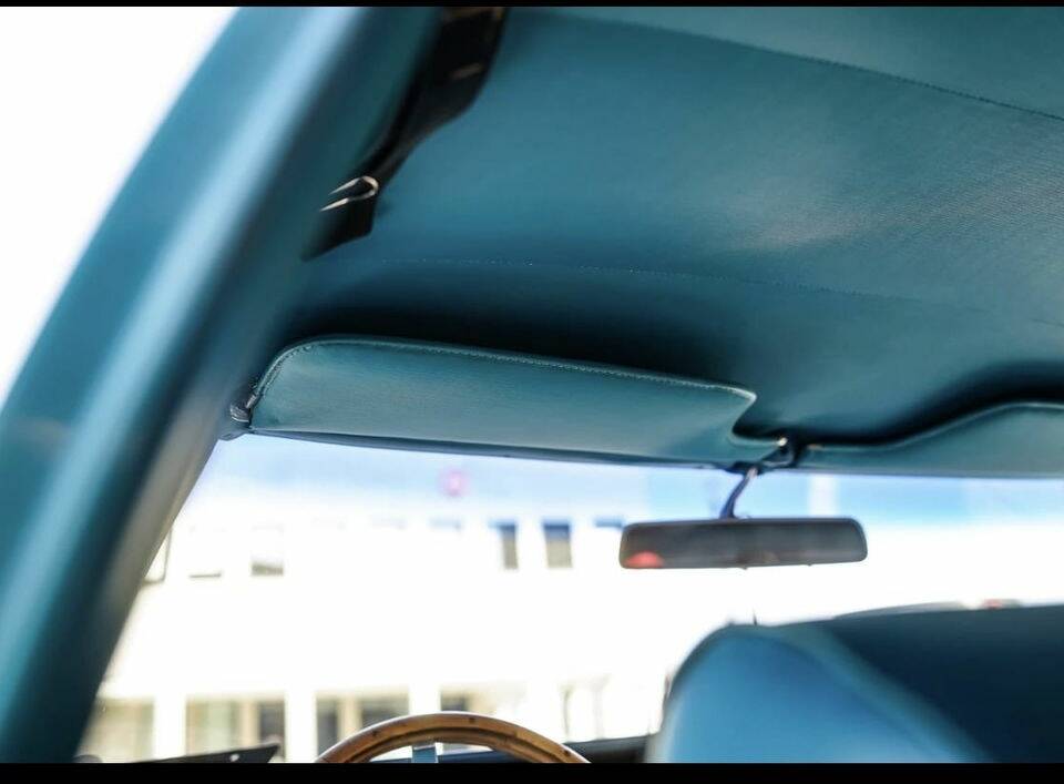 Image 3/7 of Oldsmobile Delta 88 Holiday (1968)